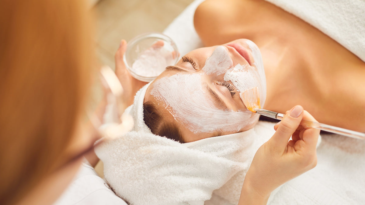 Soin du visage avec pose de masque en cabine — institut Polymedo, Paris 17e
